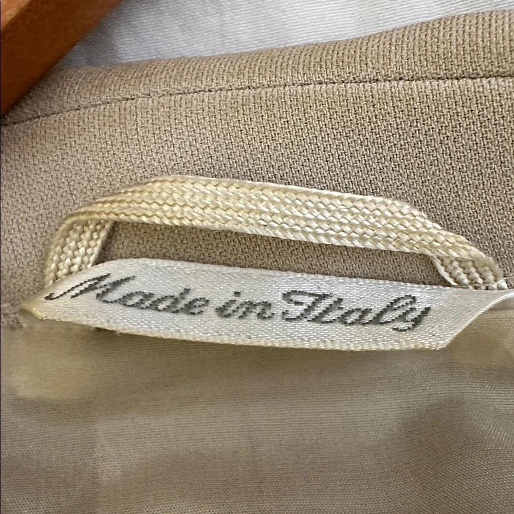 MaxMara Women's Light Tan Blazer - Picture 3 of 9